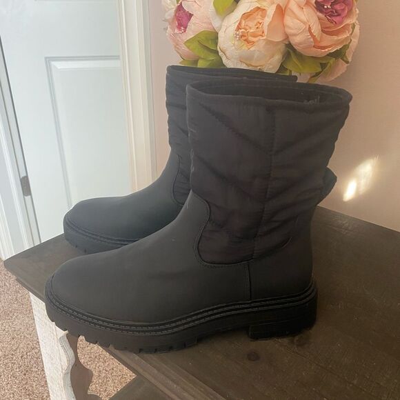 NWOT Steve Madden Quilted Boot(size 7) - Picture 2 of 7